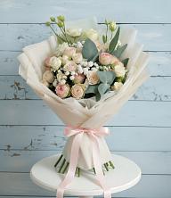 Букет цветов из:  Розы и Лизиантусы в Долгое