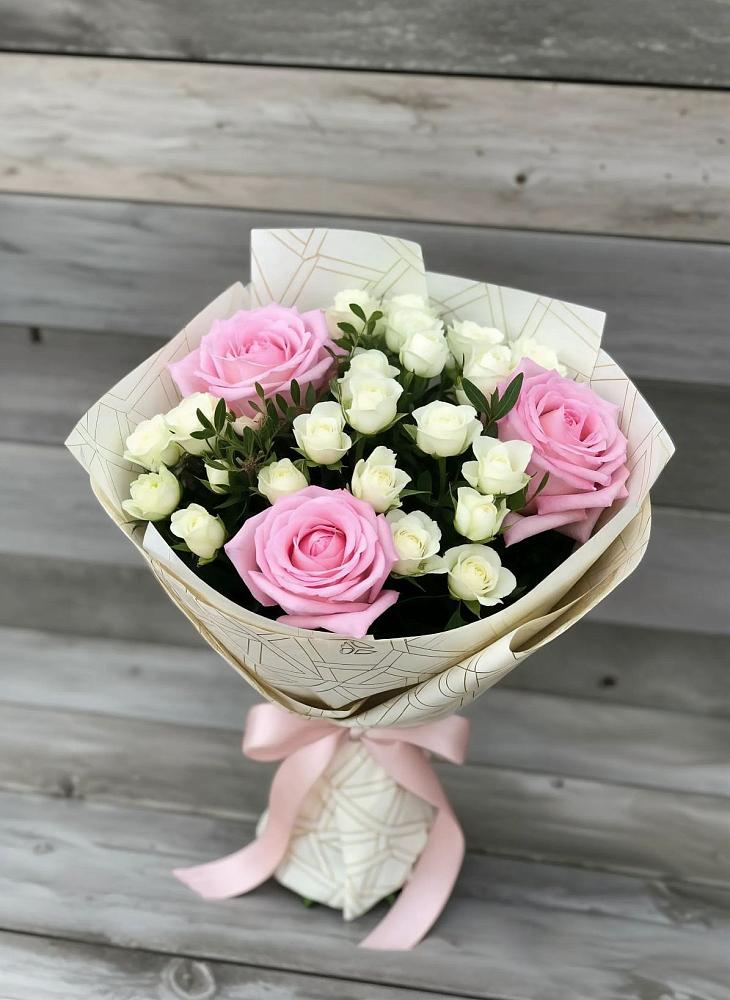 Букет цветов из: Розы в Долгое
