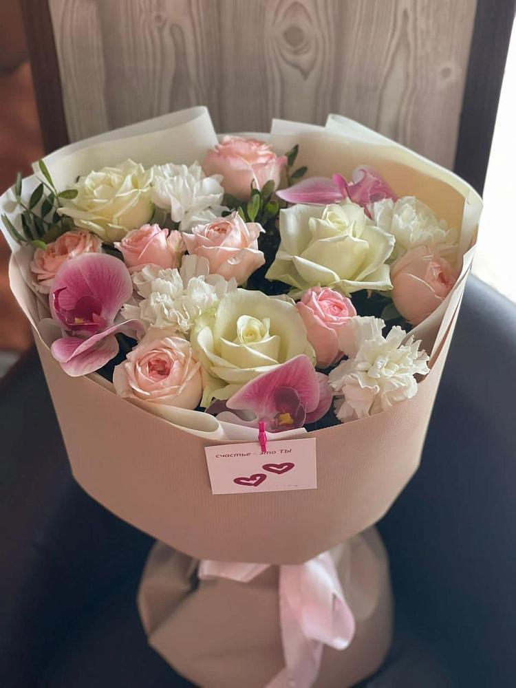 Букет цветов из: Орхидеи, Розы и Гвоздики в Долгое