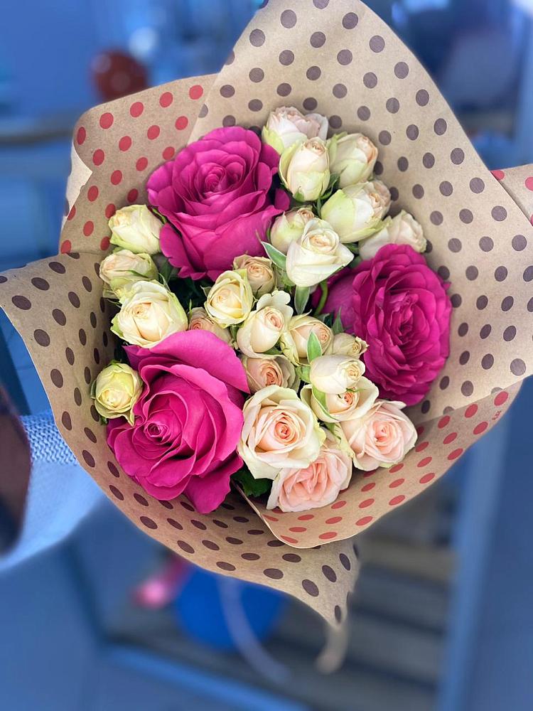 Букет цветов из: Розы в Долгое