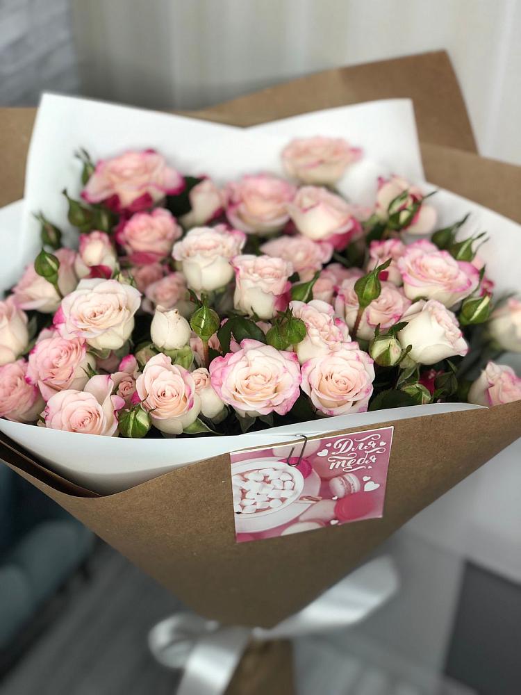 Букет цветов из: Розы в Долгое