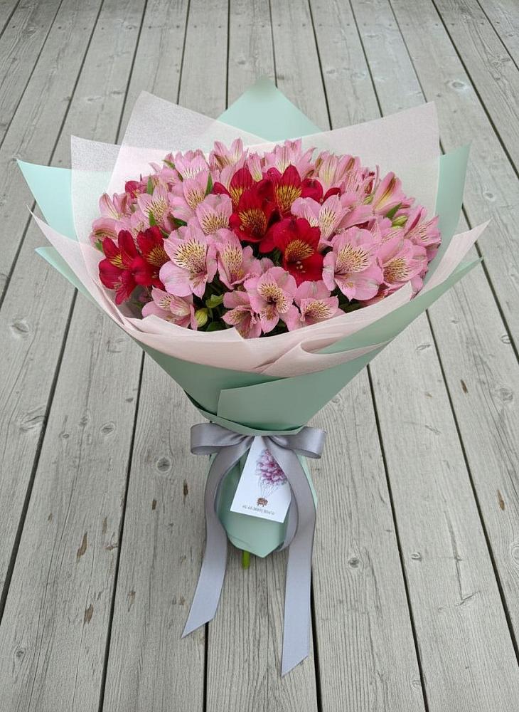 Букет цветов из: Альстромерии в Долгое
