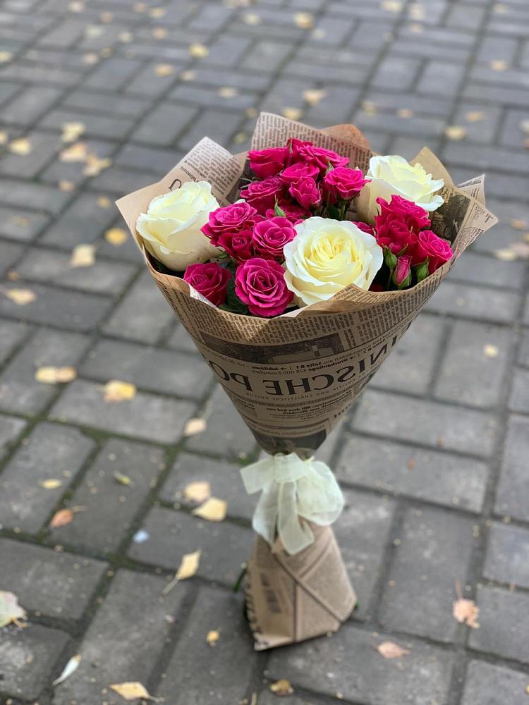 Букет цветов из: Розы в Долгое