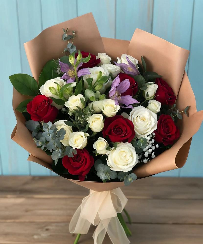 Букет цветов из: Розы и Альстромерии в Долгое